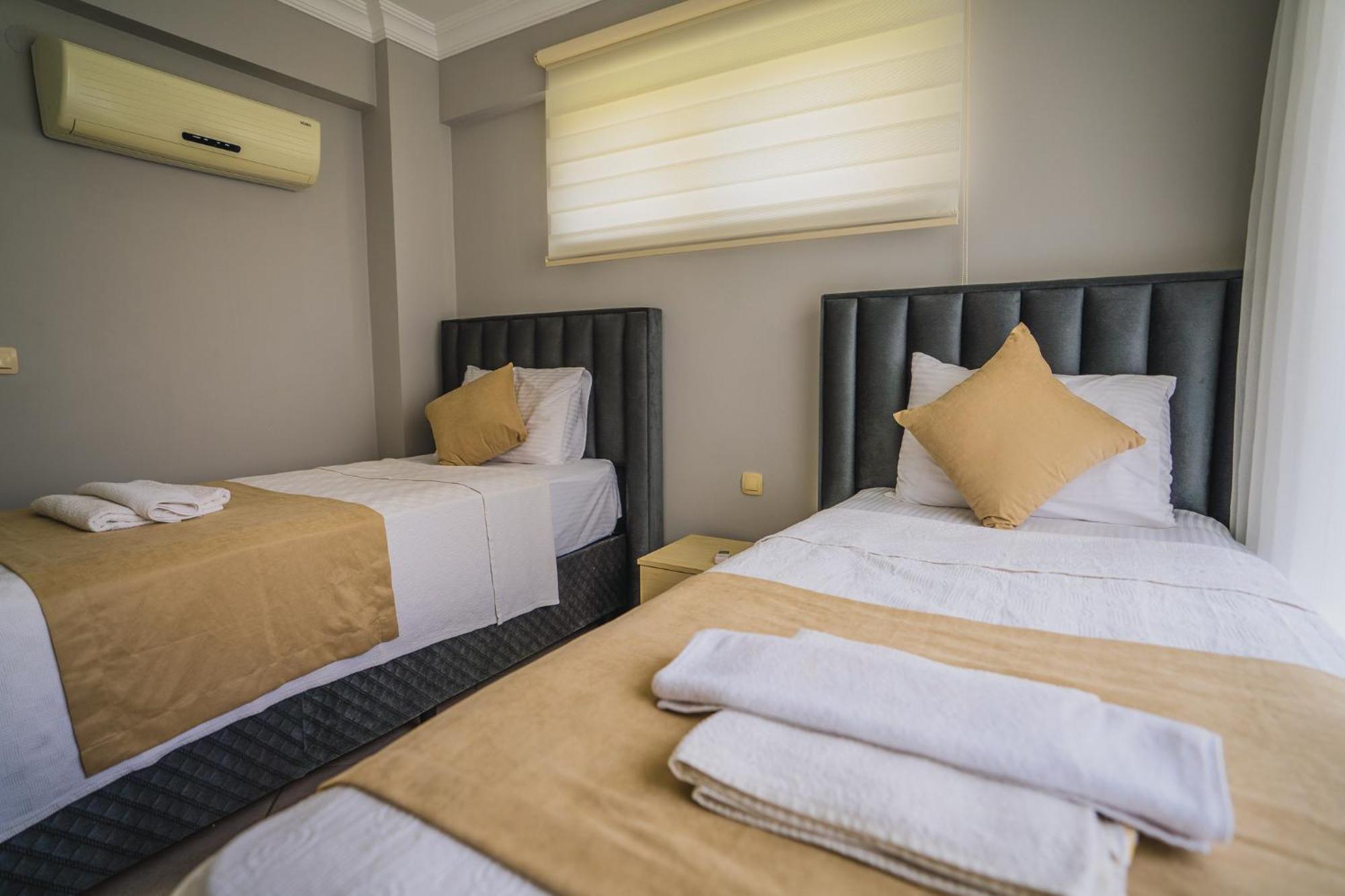 Sunset Beach Resort Aqua Lettings Fethiye Extérieur photo