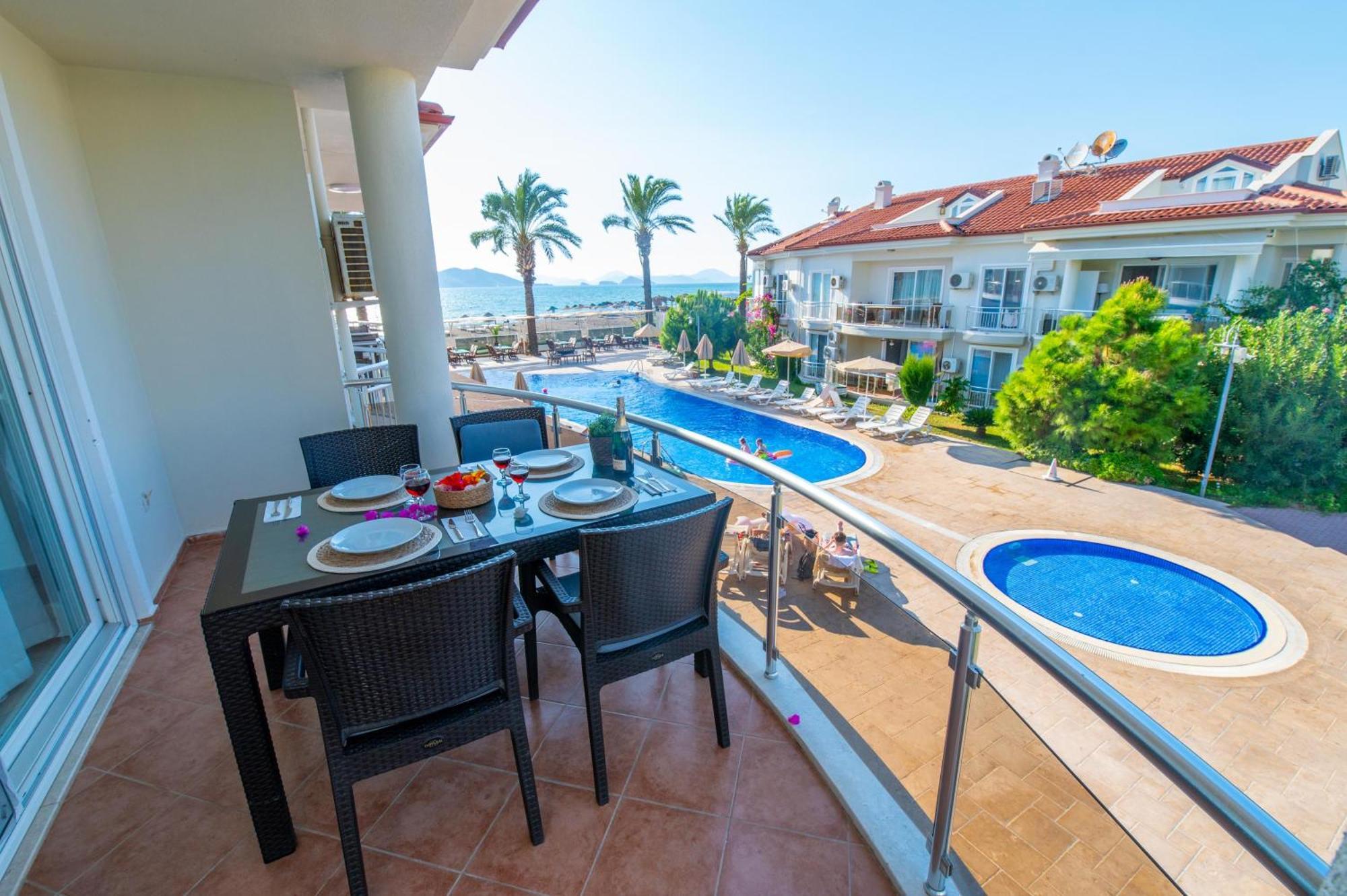 Sunset Beach Resort Aqua Lettings Fethiye Extérieur photo
