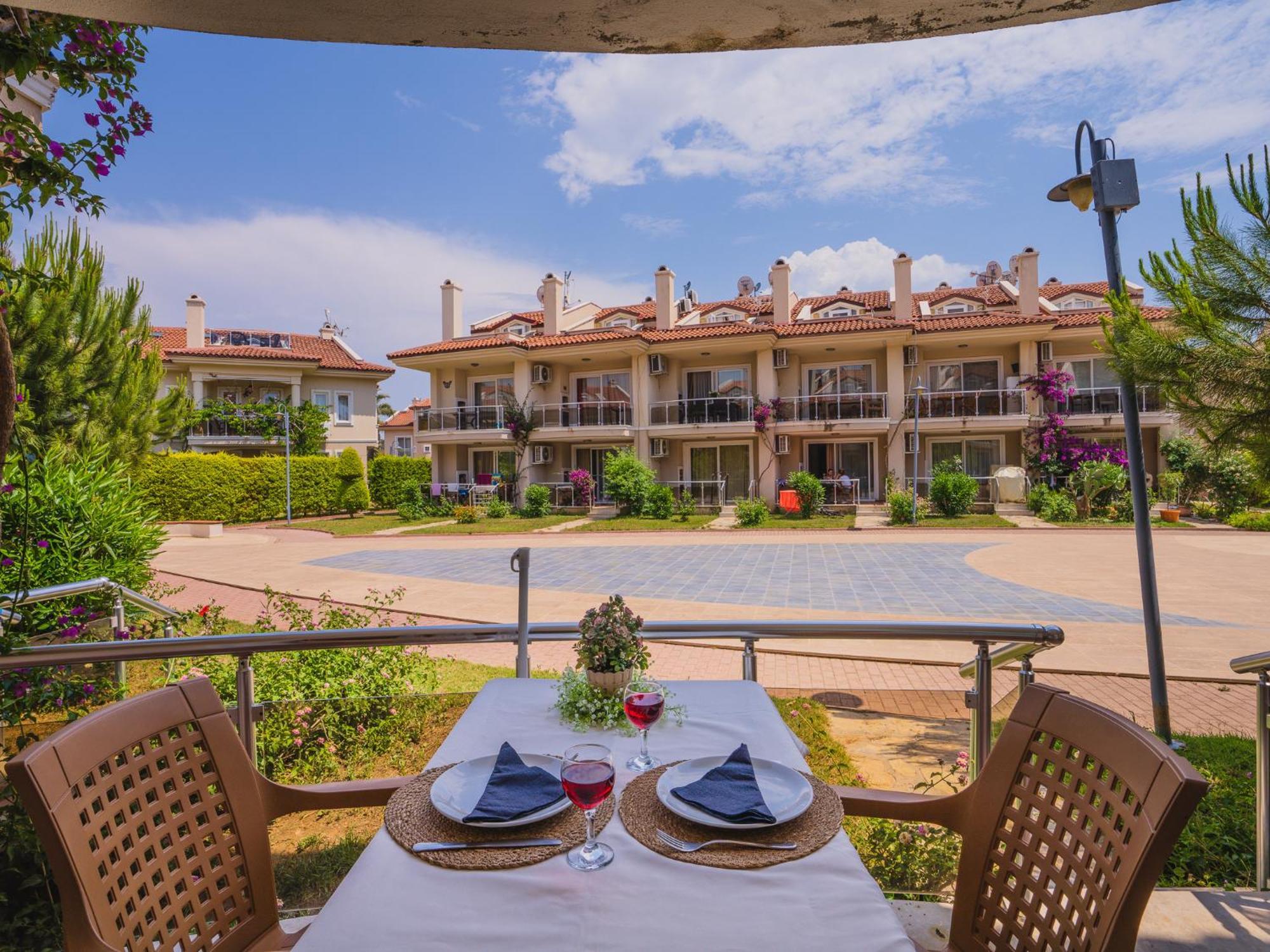 Sunset Beach Resort Aqua Lettings Fethiye Extérieur photo