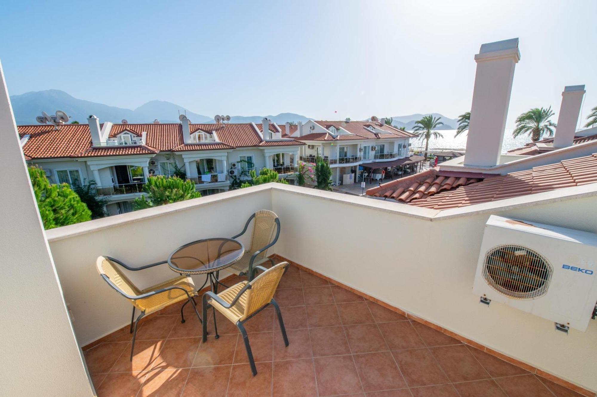 Sunset Beach Resort Aqua Lettings Fethiye Extérieur photo