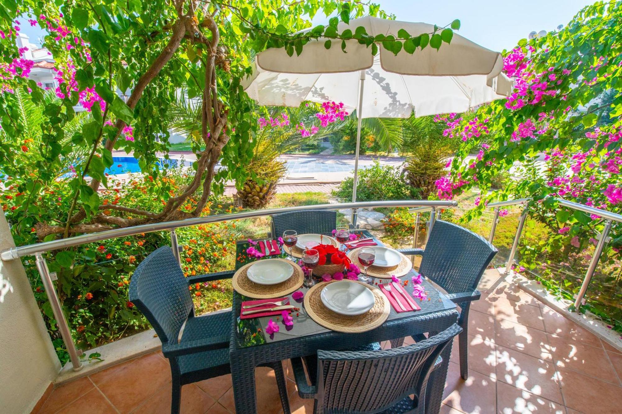 Sunset Beach Resort Aqua Lettings Fethiye Extérieur photo