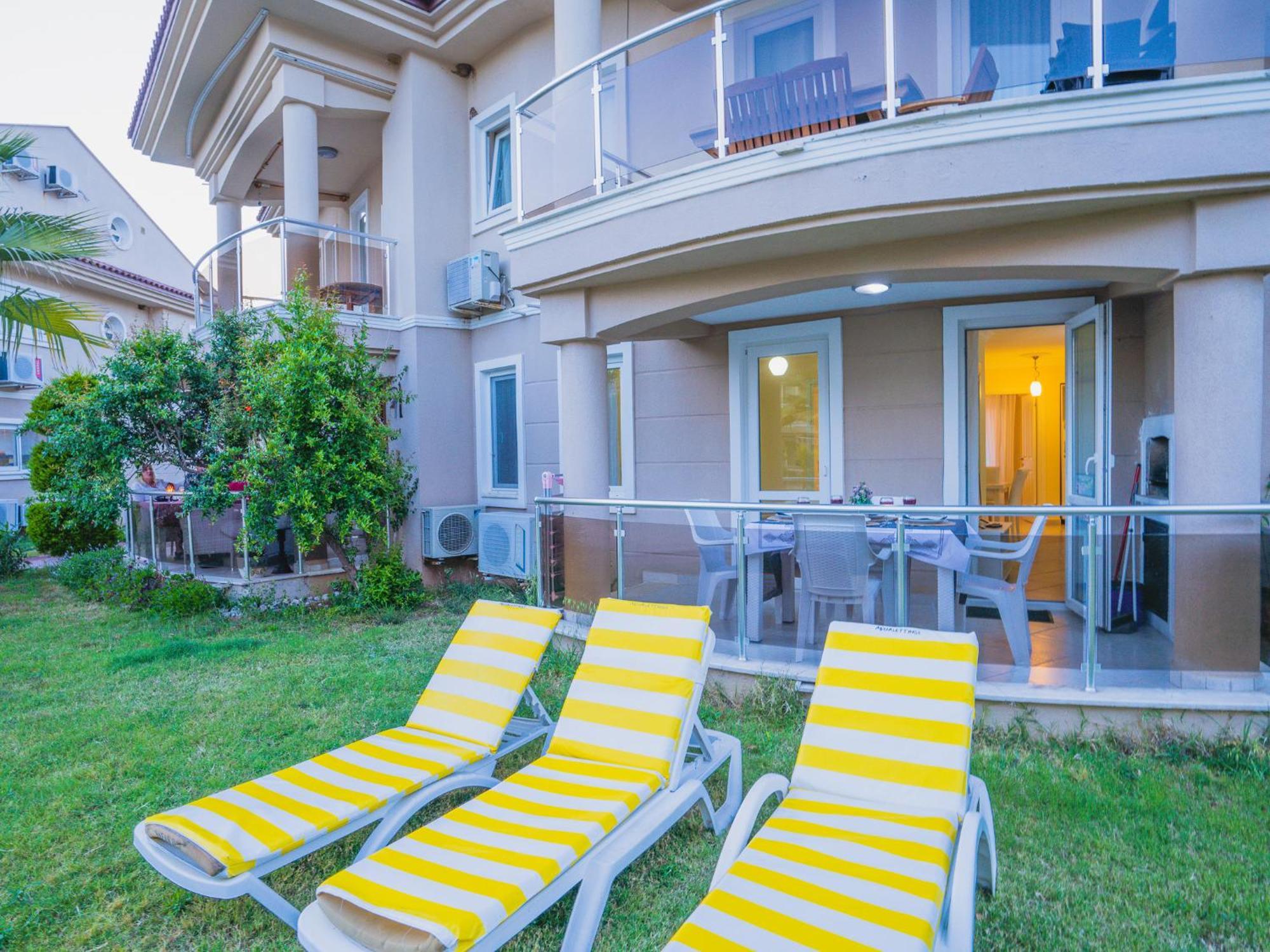 Sunset Beach Resort Aqua Lettings Fethiye Extérieur photo