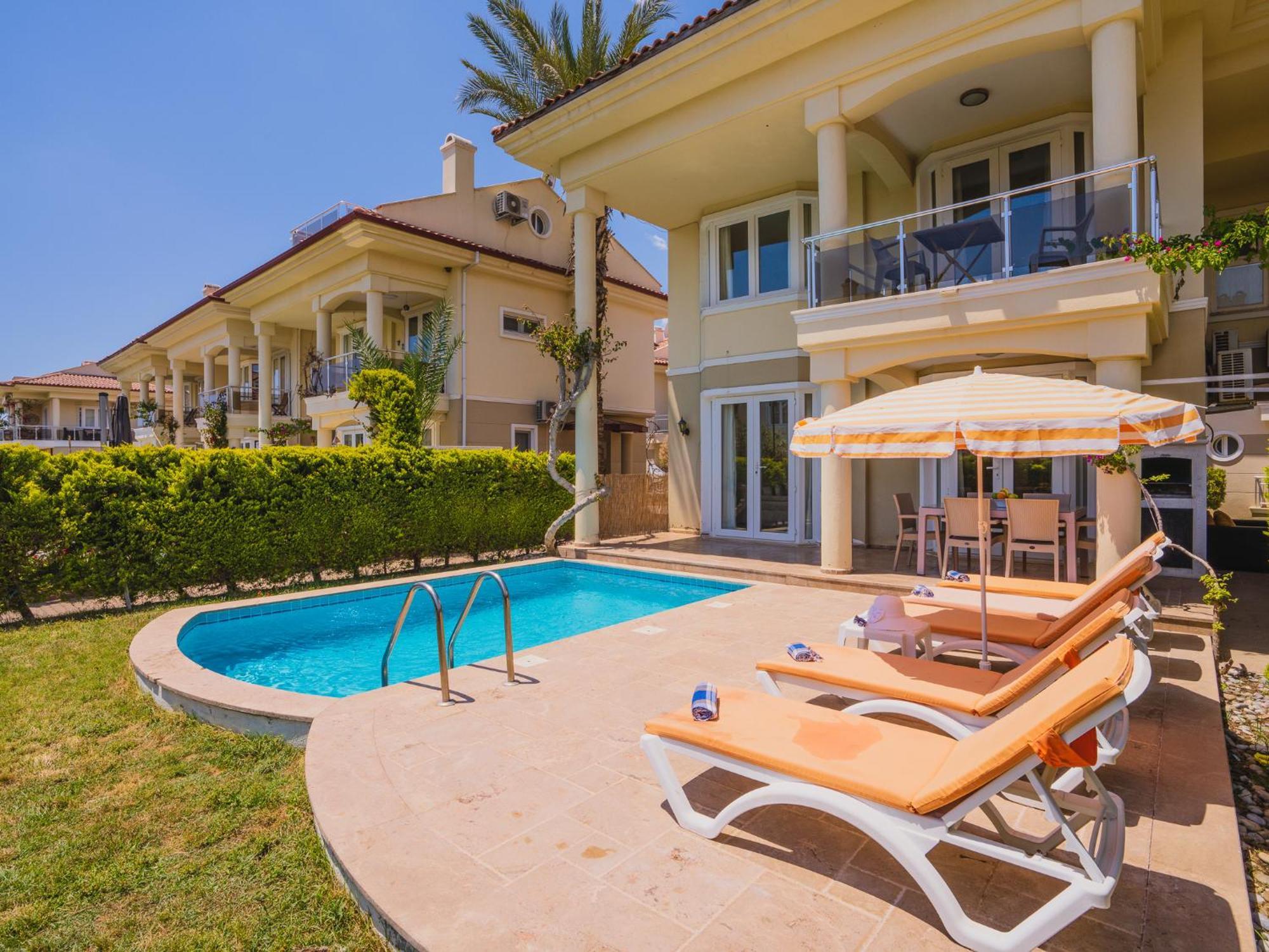 Sunset Beach Resort Aqua Lettings Fethiye Extérieur photo