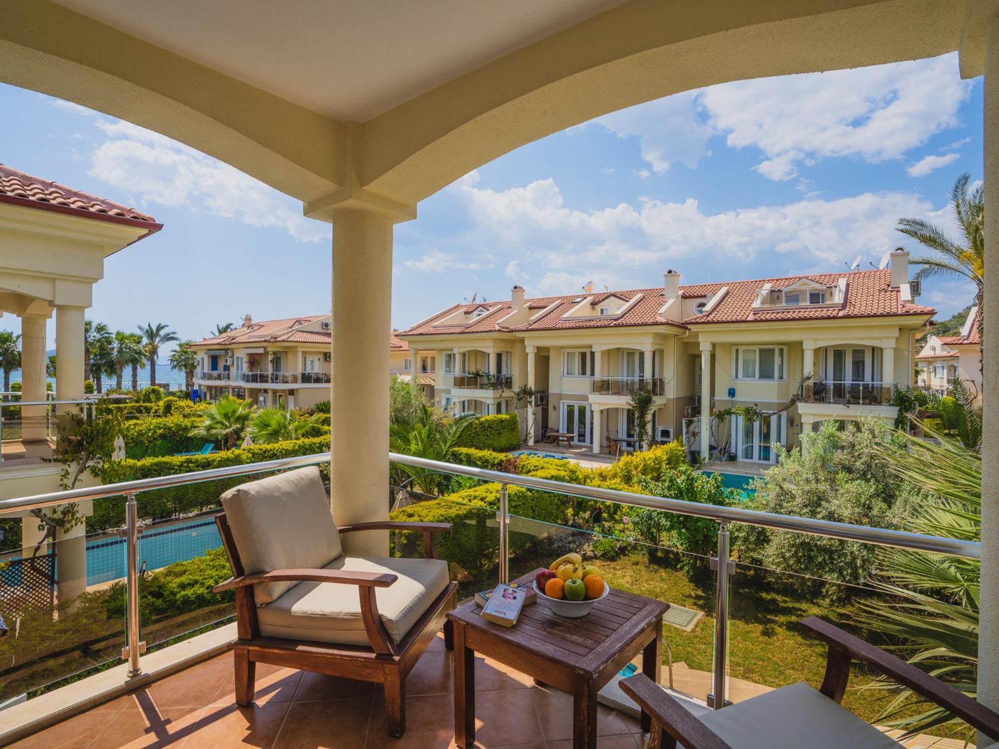 Sunset Beach Resort Aqua Lettings Fethiye Extérieur photo