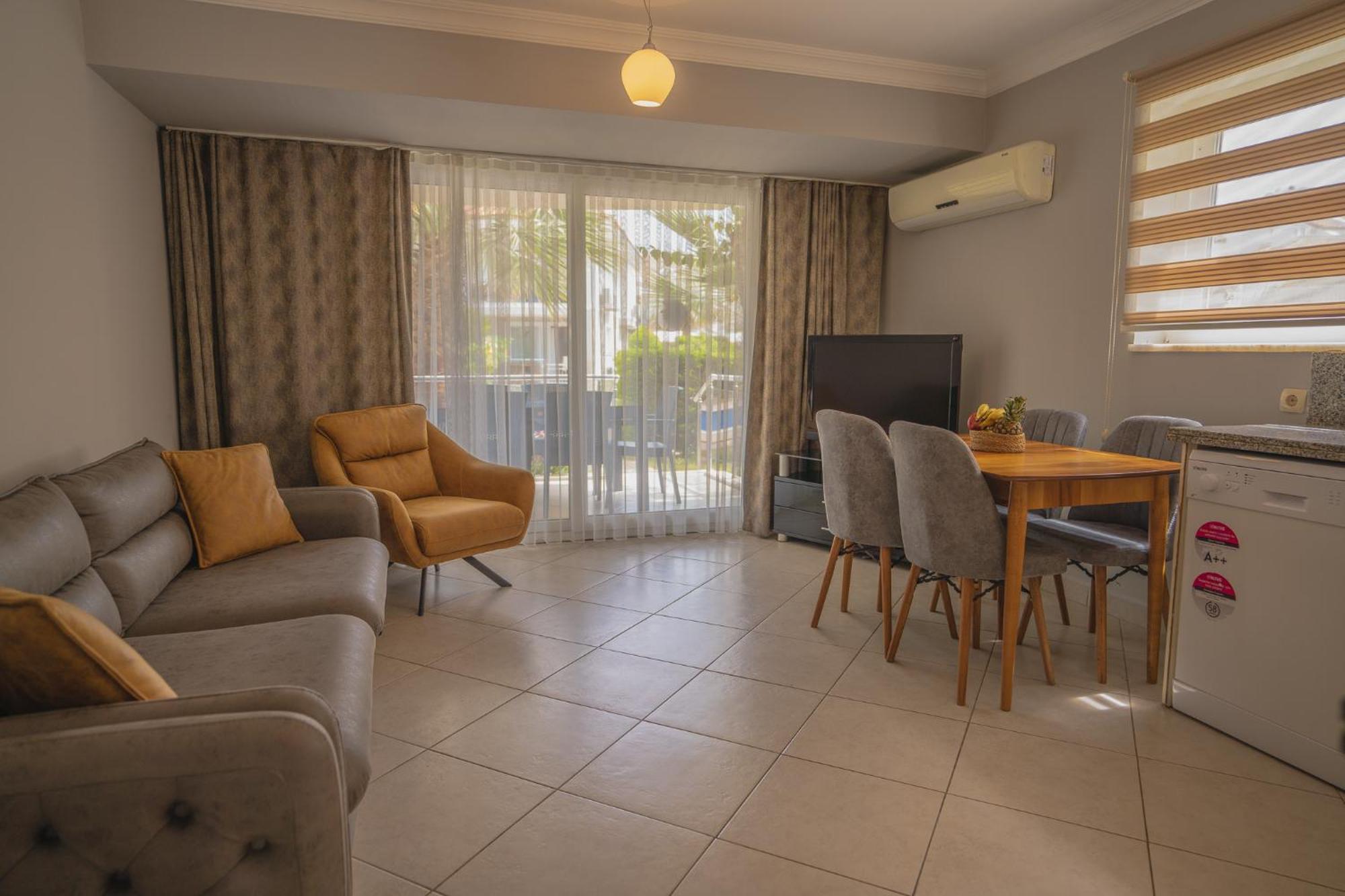 Sunset Beach Resort Aqua Lettings Fethiye Extérieur photo