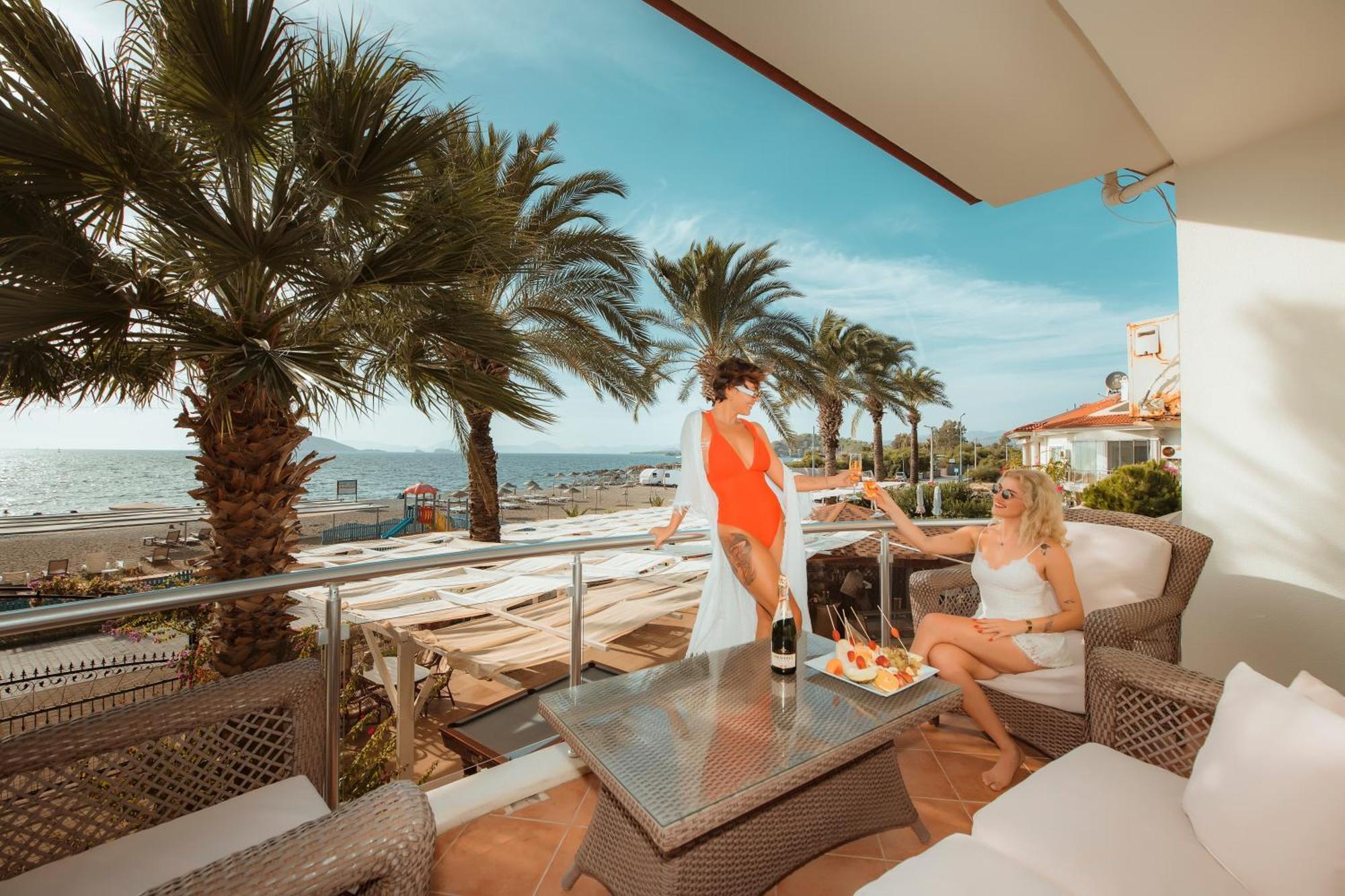 Sunset Beach Resort Aqua Lettings Fethiye Extérieur photo